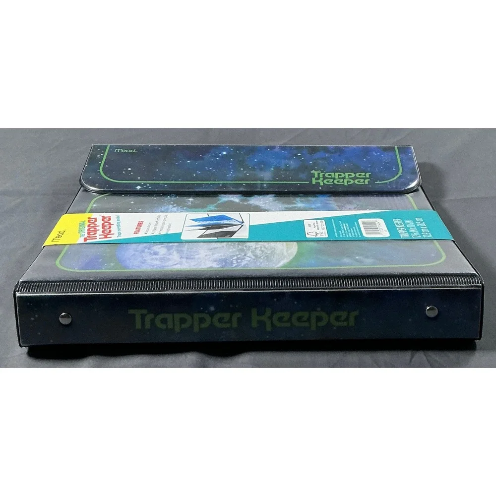 Mead Trapper Keeper Space Earth Galaxy 1 Inch 3 Ring Binder 260038R New